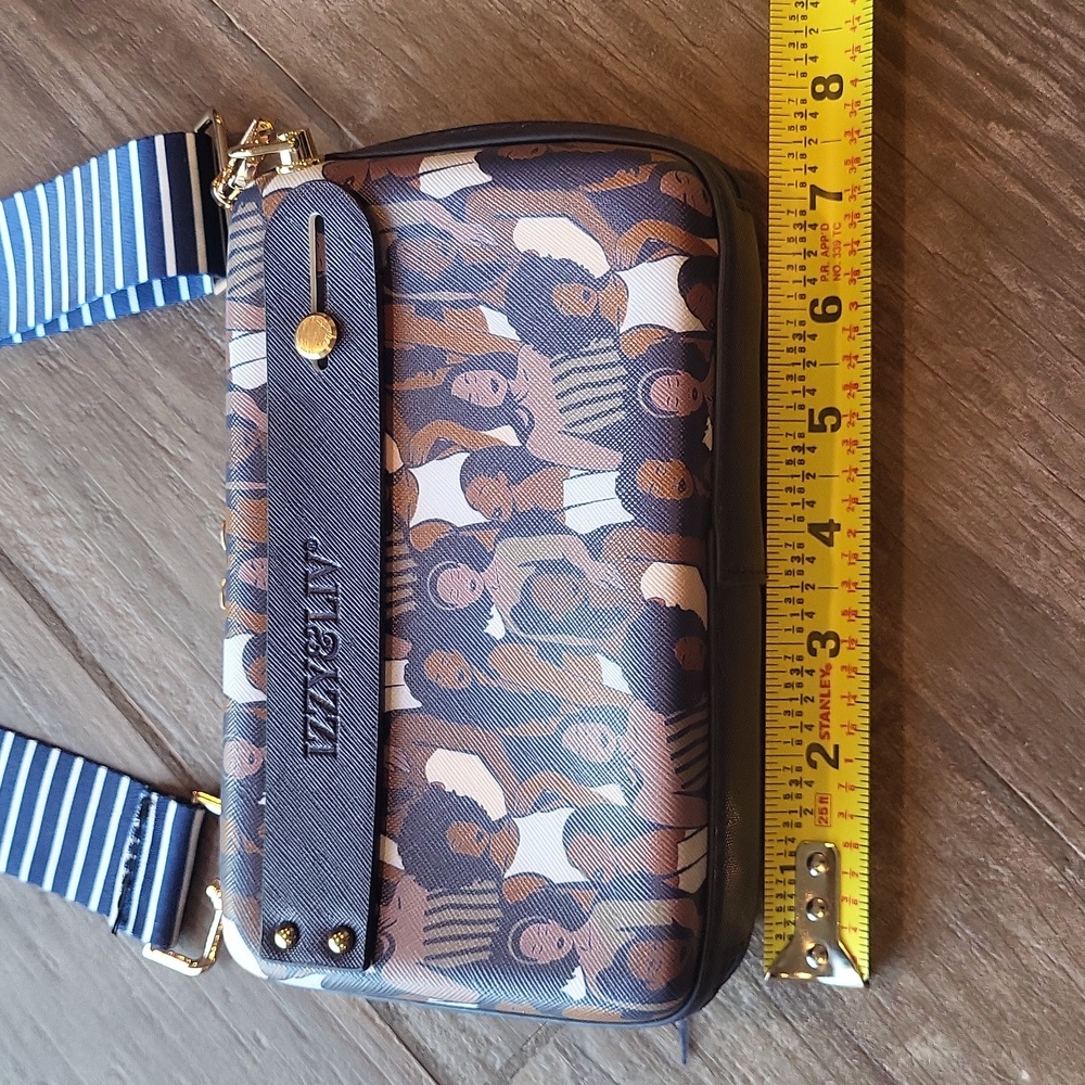 IZZY & LIV Powerful Women Crossbody Clutch Bag w/ Adjustable Strap Gold Accents - Picture 4 of 13
